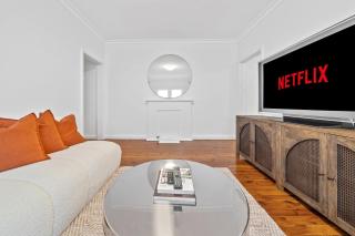 Designer 3BR Flat Close to Bondi - Sydney - 3