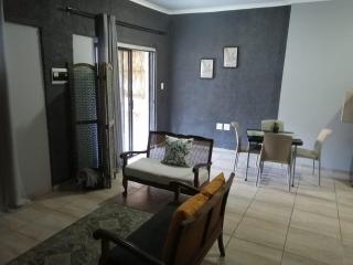 At Bijl guesthouse self catering apartment unit - Vanderbijlpark - 9