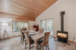 Glacier Springs Cabin 2bedrooms 60 The Family Time Cabin - 6