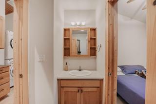 Glacier Springs Cabin 2bedrooms 60 The Family Time Cabin - 4