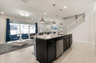 5 Bedrooms 5 Bathrooms Windsor Island 130Jw - 1