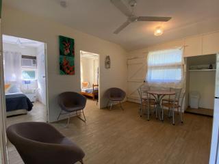 The Captain's Manor on Cook 4 - 8