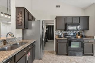 3 Bedrooms 2 Bathrooms Bridgewater 142Hl - 2