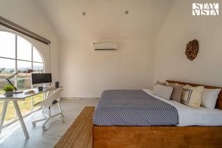 StayVista at The Leo's Manor with Bonfire, Pool - Jaipur - 3