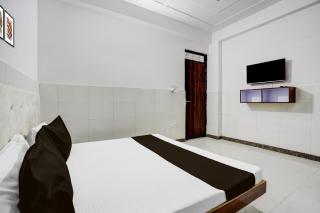 Hotel O Aagman place - Grander Noida - 6