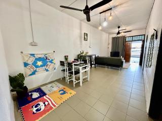 Entire 33 Cozy House • 3 Bedroom @ Alma Bukit Mertajam - Bukit Mertajam - 8