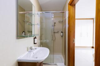 Tur an Tsaile - Galway Lakeside Apartments - Galway - 3