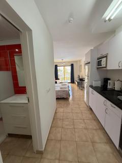 Modern Studio FREE WIFI Heated Pool - Los Cristianos - 9