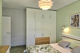 Olive Tree Apartment - Happy Rentals - Lalzit Bay - 3