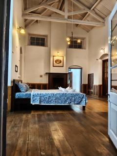 Pet Friendly Bungalow at Heritage District - Ooty - 8