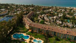 Coastal apartment, with swimming pools and close to the beach, in the tourist Bahia de Marbella - Marbella - 9