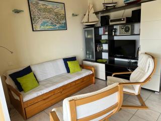 Appartement avec superbe terrasse pour 4 personnes - Le Lavandou - 6