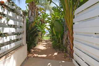 Villa Adonia - 30m from Pernera Beach - 2