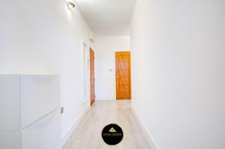 Stylish 1 bed Apt By Livra Estate Short Lets & Serviced Accommodation Sutton With Free Parking - Sutton - 1