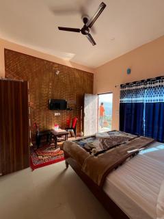 Gunjan Home Stay - Kausani - 2