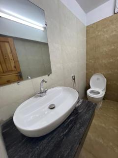 Laca SA Lodge opp Canturus Mall - Islamabad - 7