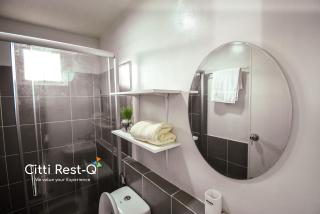 Affordable Stylish Condo with Free Wifi & Netflix, Near Airport HMS3 - 3