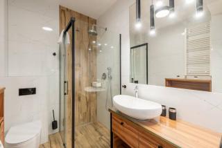 Seaside Sun Seasons 24 Apartments in Pogorzelica with Parking by Noclegi Renters - Pogorzelica - 7