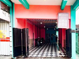 RedDoorz near Sunrise Mall Mojokerto - Mojokerto - 2