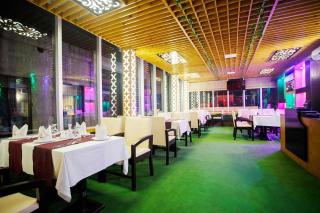 Hotel Luxury Inn - 2