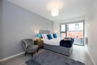 Spacious 2 Bedroom Apartment in Liverpool w Balcony - Liverpool - 8