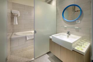 Park City Inn & Hostel - Yonghe - 4
