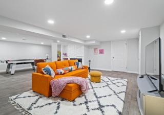 Spacious and Luxury Designed Ranch with Game Room - Strongsville - 4