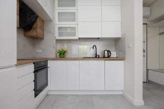Woronicza Apartment by Solarento - Warsaw - 2