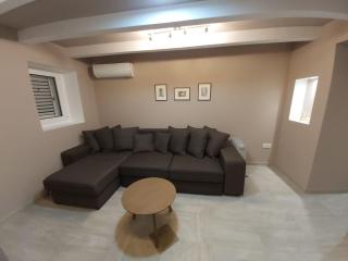 Magnolia Lux Studio Apartments Biker's Friendly - Budva - 3