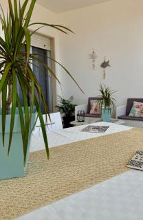 Beachside Escape, Steps from the Beach with Parking and AC in all Rooms - Alcamo - 5