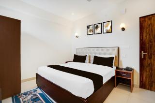 OYO 83385 Hotel Blue Stone - Prayagraj - 3