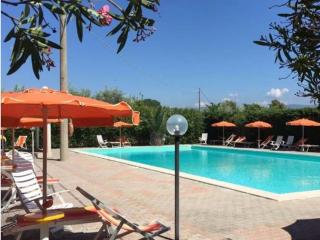 Chalet Viola Beach Village - Foce Varano - 0