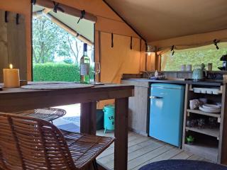 Zeeuwse Landhoeve Safaritent - Brouwershaven - 1