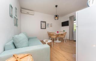 Cozy Apartment In Sveti Filip I Jakov - Sveti Filip i Jakov - 1