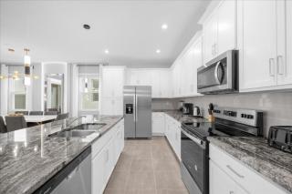 6 Bedrooms 4 Bathrooms Solara Resort 2322Zp - 4