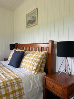 Home Farm Cottage - - 8