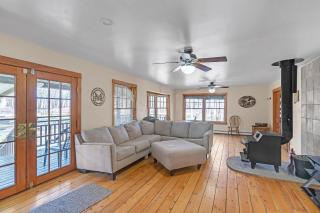 Charming Country 4BR Retreat with Riverfront Views cabin - Chama - 8