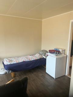 Cheap Apartment near airport with free parking - Evenesmarkja - 1