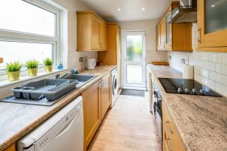 STELLA'S COTTAGE- Cute Traditional Home In South West By StayStaycations - Bristol - 5