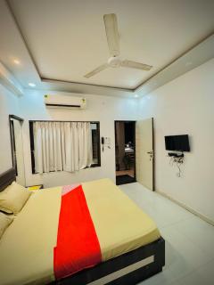 Hotel Sai Navsari - 0