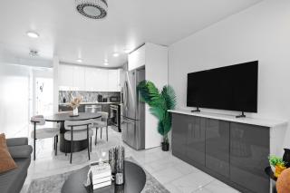 Deluxe 2BR Condo - Free Parking - 25 Min to NYC - Sleeps 6 - North Bergen - 4