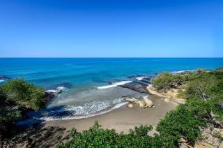 Beachfront 4BR Treasure Beach Villa Fast WiFi, Security Cameras - Treasure Beach - 9