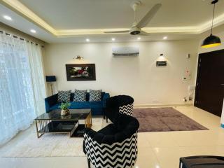 Elysium Serviced Apartments By LMY Blue Area Facing Centaurus Mall Islamabad - Islamabad - 5