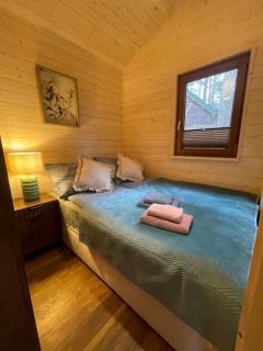 Domek Dziesiątka Borsk nad samym jeziorem - pierwsza linia - 1