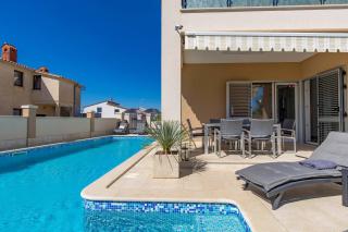 Villa Luxoria - Peroj - 8