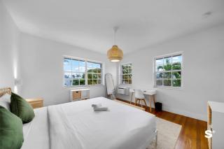 Beachside Bliss Stylish 1BD Retreat Steps from the Shore - Miami Beach - 6