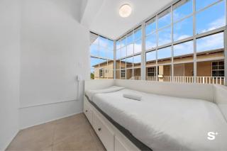 Beachside Bliss Stylish 1BD Retreat Steps from the Shore - Miami Beach - 4