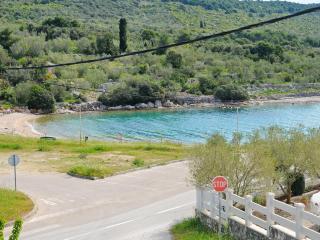 Apartments Vidov by the beach - Kali - 4