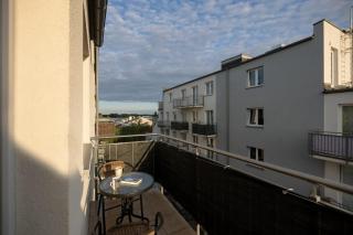 Jasny Apartament z Balkonem w Świnoujściu by Noclegi Renters - Świnoujście - 2