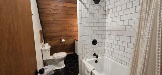 Golden A Frame- 3 bedroom with hot tub and community amenities - Swanton - 2